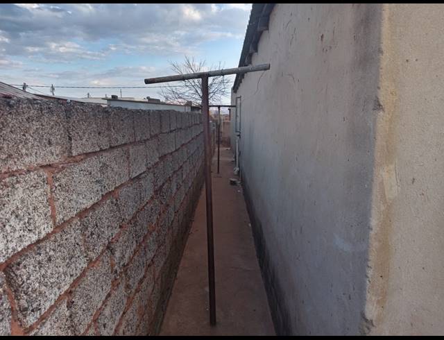 1 BEDROOM HOUSE FOR SALE IN KATLEHONG SOUTH